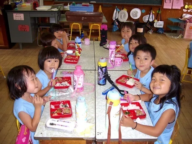 お弁当の時間のようす